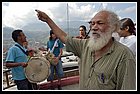 05 Don Gabriel leader della comunit.jpg
