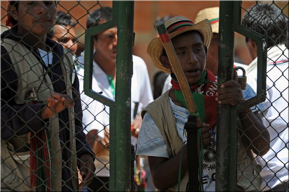 33 - cauca. toribo. all'ingresso cecidic.jpg