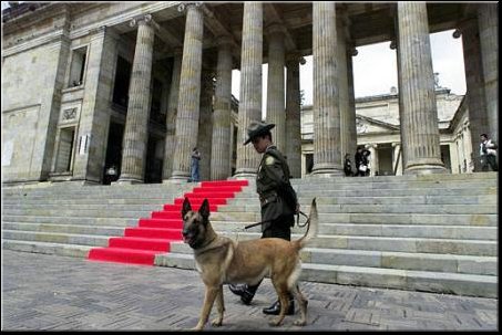 Uribe-Presidente 17.jpg