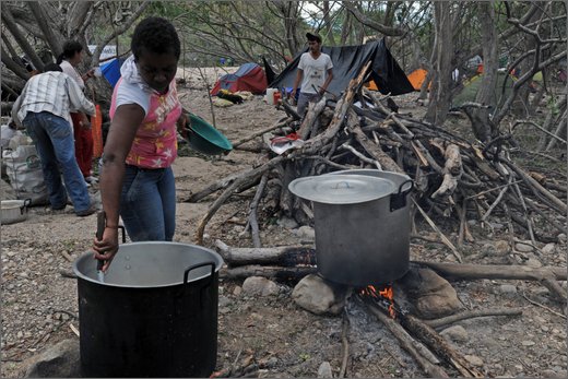 047 - huila.  el hobo. quebrada el pescador.  nell'accampamento della honda.jpg