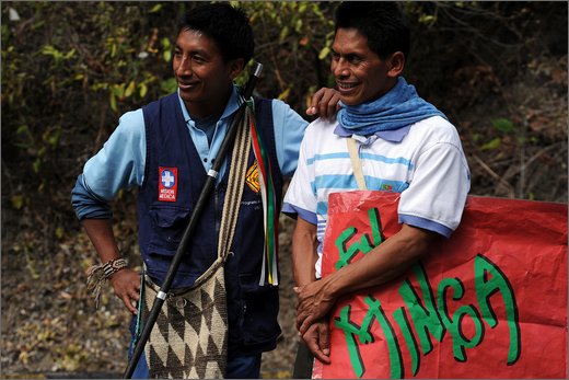 099 - huila.  el hobo. quebrada el pescador. blocco carreggiata.jpg