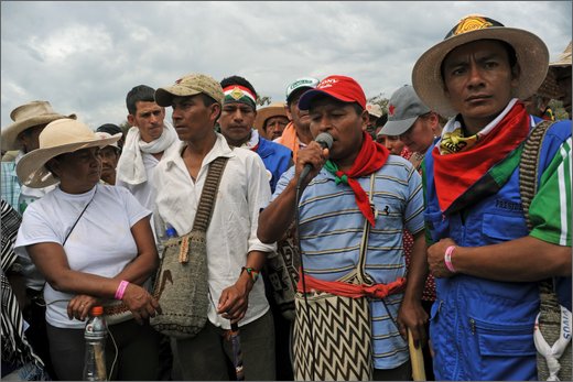 111 - huila.  el hobo. quebrada el pescador. riunione in strada con segreteria di governo dipartimento. leonardo.jpg