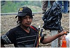 057 - huila.  el hobo. quebrada el pescador.  nell'accampamento.jpg