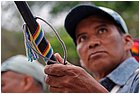 067 - huila.  el hobo. quebrada el pescador. assemblea generale all'accampamento.jpg