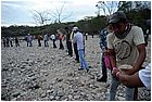 008 - huila. quebrada el pescador. accampamento. costruzione barricate.jpg