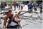 018 - huila. quebrada el pescador. blocco strada..jpg