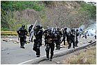 062 - huila. quebrada el pescador. scontri tra esmad e manifestanti.jpg