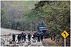 071 - huila. quebrada el pescador. scontri tra esmad e manifestanti.jpg