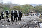 088 - huila. quebrada el pescador. scontri esmad manifestanti.jpg