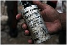 097 - huila. quebrada el pescador. gas e granate utilizzati da esmad.jpg