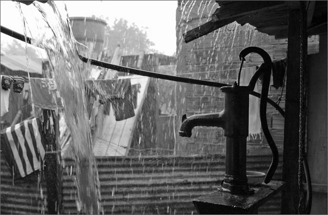 116268---colombia----arauca-bajo-caranal-(arauquita)-fontana-con-acqua----lug-2008-.jpg