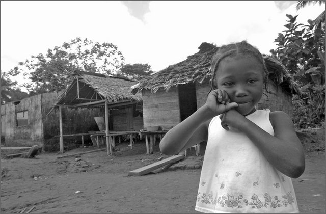 118879---colombia----choc---lungo-il-fiume-munguid.-bellaluz----ago-2008-.jpg