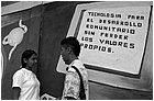 117827---colombia----nord-del-cauca.-san-francisco.-sede-cecidic.-due-ragazzi-fuori-dal-centro-informatico-dell'istituto----ago-2008-.jpg