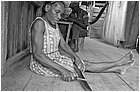 119625---colombia----choc---fiume-baud---santa-rita.-donna-mentre-affila-il-machete----ago-2008-.jpg