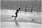 119937---colombia----choc---fiume-baud---nauca.-giocando-a-pallone-sotto-la-pioggia----ago-2008-.jpg