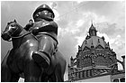 120669---colombia----antioquia.-medellin.-piazza-botero,-scultura-in-bronzo----set-2008-.jpg