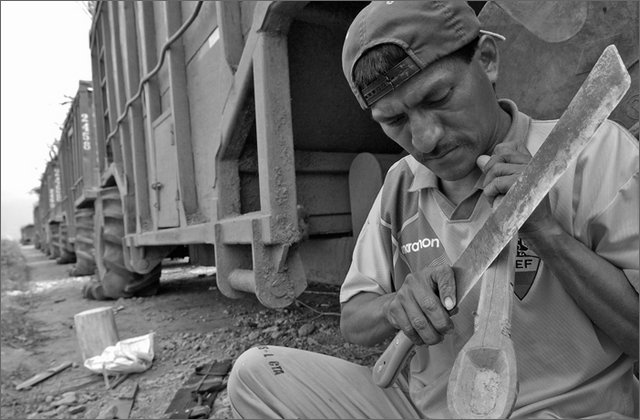 121898---colombia----valle-del-cauca---palmira.--ingenio-la-providencia.-sciopero-dei-raccoglitori-di-canna-con-blocco-della-fabbrica----ott-2008-.jpg