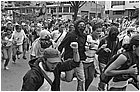 121339---colombia----antioquia.-medellin.-manifestazione-universitaria-contro-la-criminalizzazione,-il-corteo-corre----ott-2008-.jpg