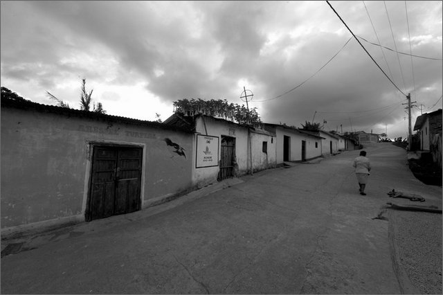 128389 - colombia - la quina.  - giu 2012-.jpg