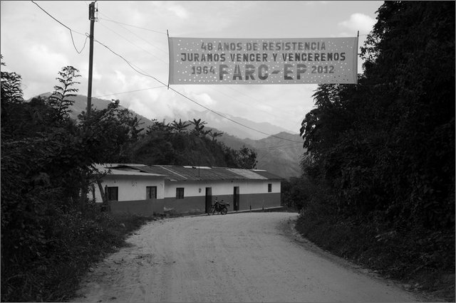 128896 - colombia - san pablo. propaganda farc  - giu 2012-.jpg