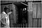 127897 - colombia - mina facil. don nando proprietario della miniera  - giu 2012-.jpg