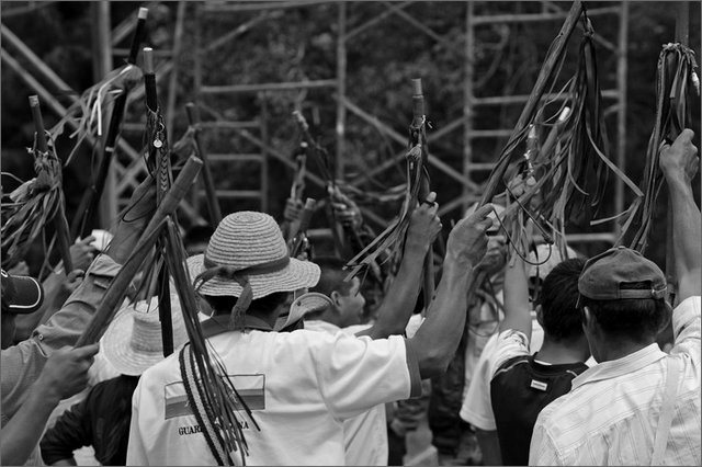 129970 - colombia - cauca. toribo. guardia indigena  - lug 2012-.jpg