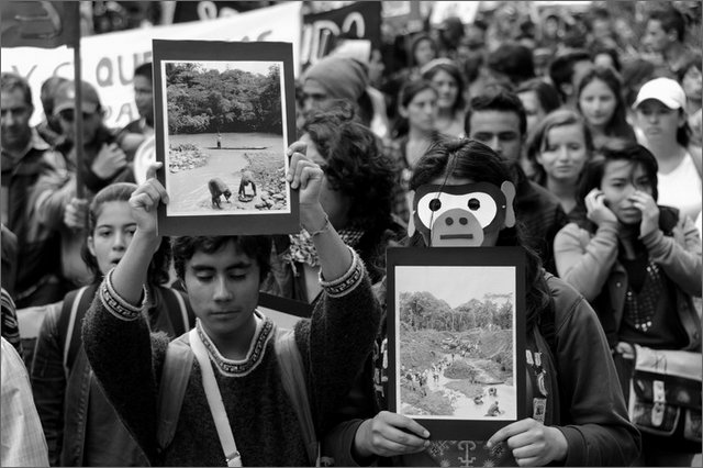 130611 - colombia - bogot. manifestazione contro la grande industria mineraria  - ago 2012-.jpg