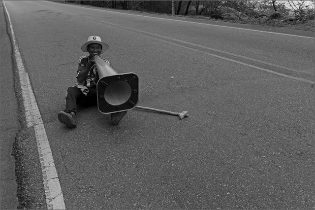 131325 - colombia - huila.  el hobo. quebrada el pescador. blocco carreggiata  - ago 2012-.jpg