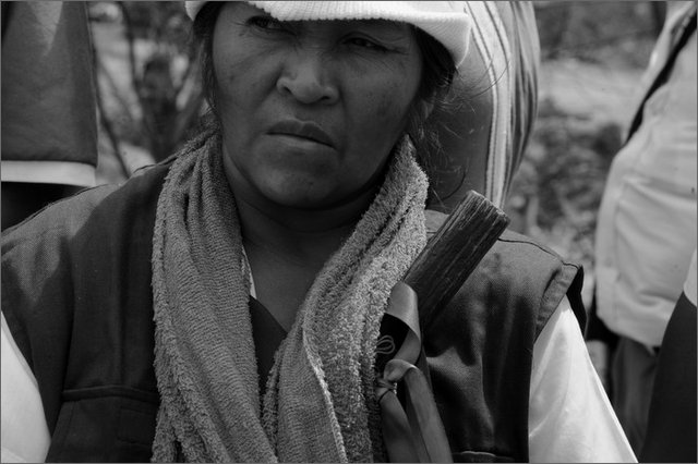 131342 - colombia - huila.  el hobo. quebrada el pescador. riunione in strada con segreteria di governo dipartimento  - ago 2012-.jpg