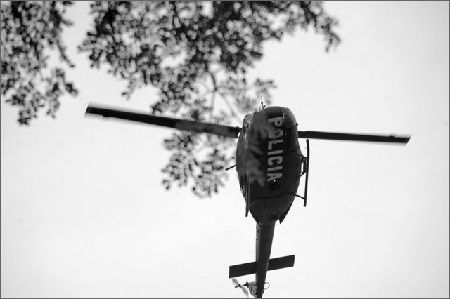 131692 - colombia - huila. quebrada el pescador. accampamento della protesta. sorvoli elicottero polizia  - ago 2012-.jpg