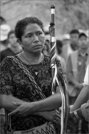 131704 - colombia - huila. quebrada el pescador. accampamento della protesta. incontro movimento commissione ministeriale  - ago 2012-.jpg