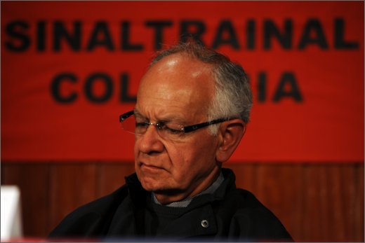 103- sinaltrainal 30 anni.universit autonoma.foro violenza multinazionali diritti sindacali. padre javier giraldo.jpg